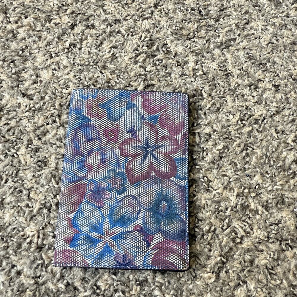 LODIS Embossed FLORAL Leather Bifold ID Holder Multicolor 5.5X X 4 in New